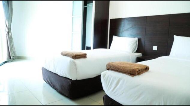 Marina Heights Seaview Resort Apartment II Лумут Екстер'єр фото
